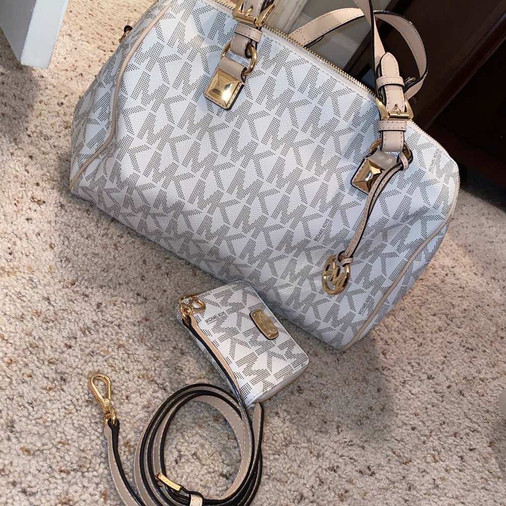 Michael Kors Purse & Wallet
